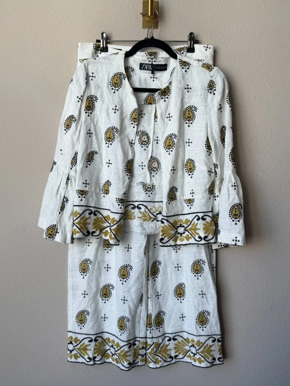 ZARA Embroidered White Yellow Black Linen Blend Matching Set
